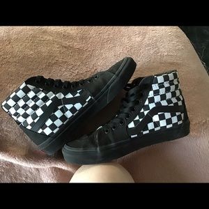 Woman’s Black Checkered Vans Size 7.5